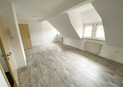 2 Zimmer Wohnung Raum 1