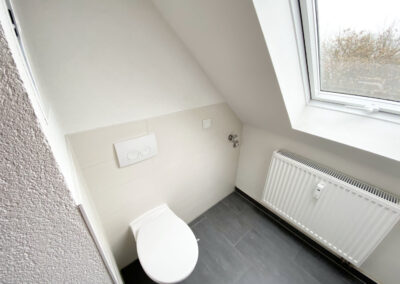 2 Zimmer Wohnung Bad / Toilette