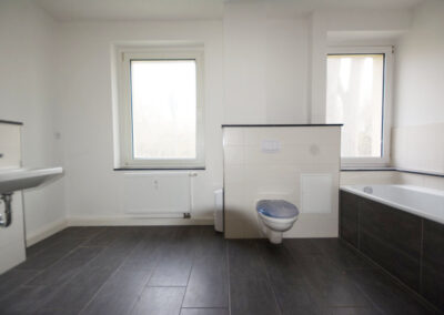 5 Zimmer Wohnung Bad / Toilette